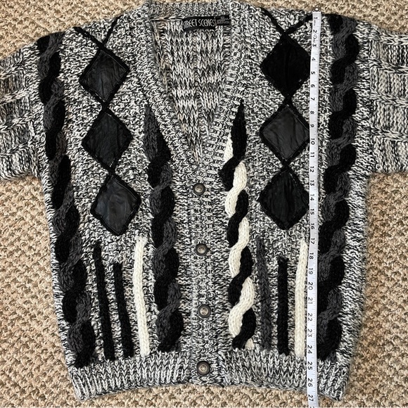 Vintage 80s Street Scenes Chunky Knit Leather Patches Cardigan - Black & White - Picture 12 of 15